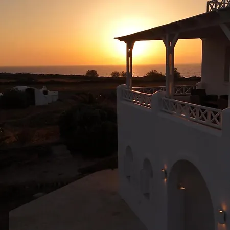 Sunset Luxury Villa Oia