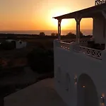 Sunset Luxury Villa Oia (Santorini)
